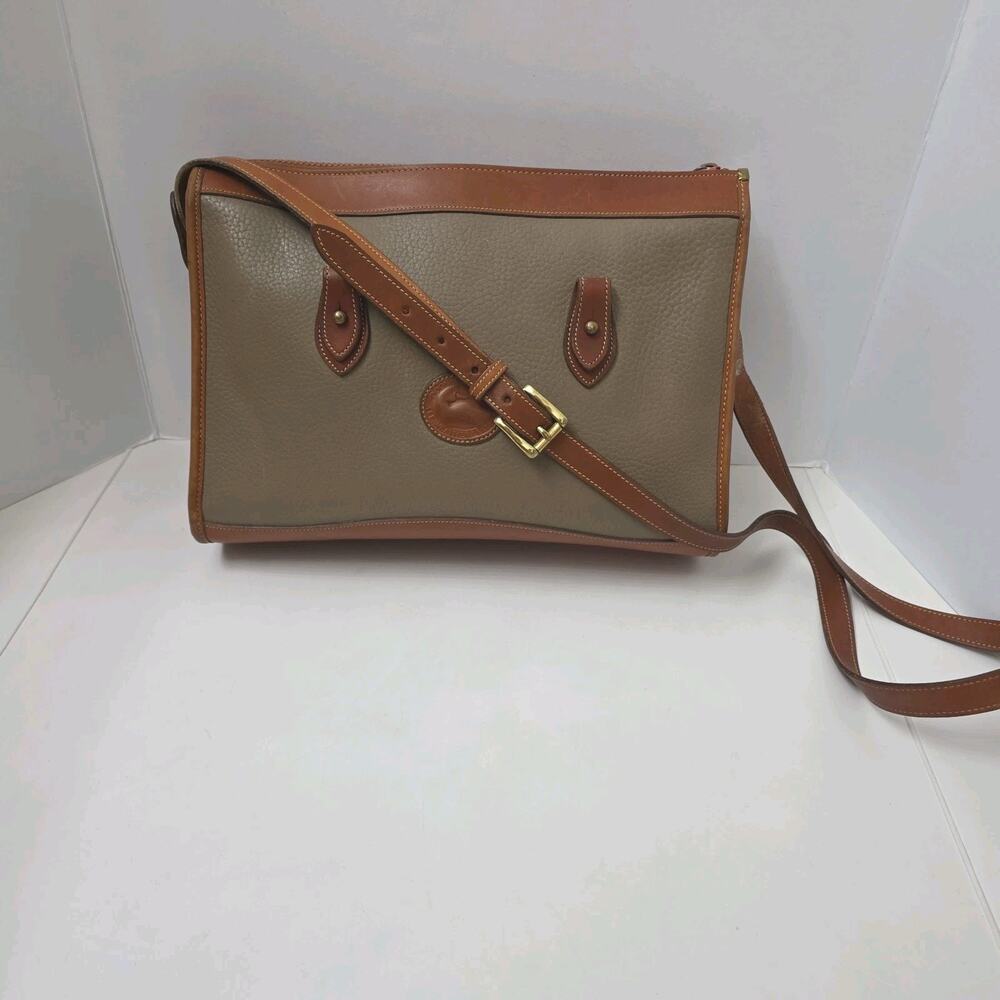 Vintage Dooney & Bourke AWL Taupe Tan Crossbody Shoulder Bag USA Pebbled Leather